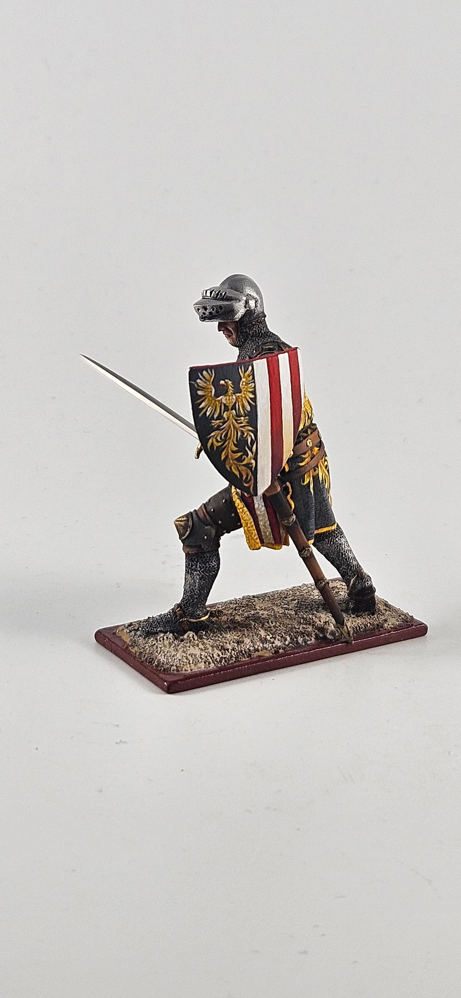 AeroArt St. Petersburg Nevskaya Knight 15th Cen.: AeroArt Military Miniatures - The St. Petersburg Collection #RV 04 - Nevskaya Miniatures Tatiana Gepchencko Highest Quality - Knight 15th Century #2. Excellent, unboxed, 1 piece.