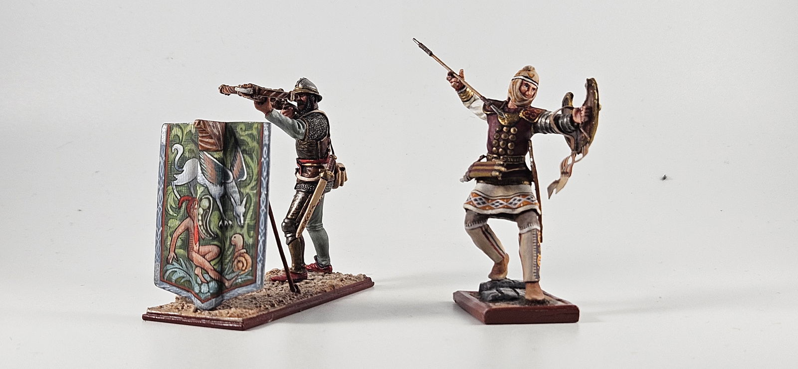 Amber Studios Knight & Pavise & Persian Arrow (1 of 3)