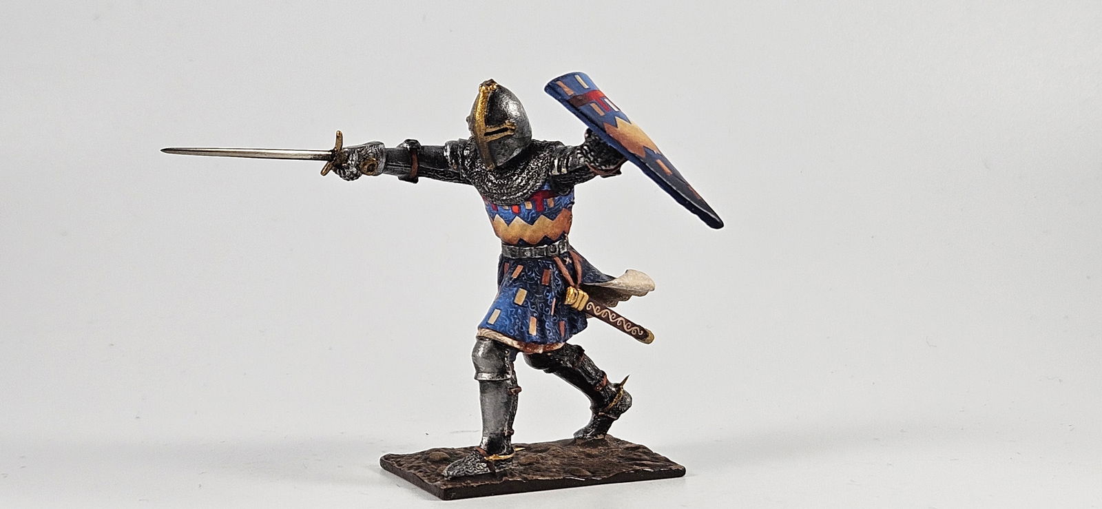 AeroArt St. Petersburg 14th Century Knight Chargin (1 of 4)