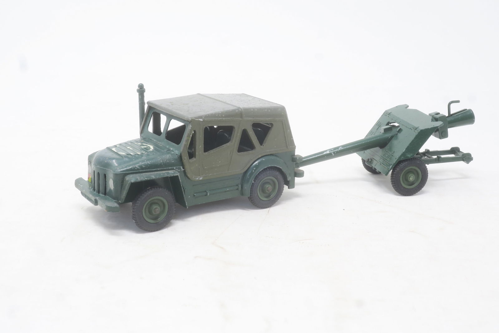 Britains set #2102, Champ and BAT Gun: c. 1959, 2 pieces; Good, but allied star decal damaged