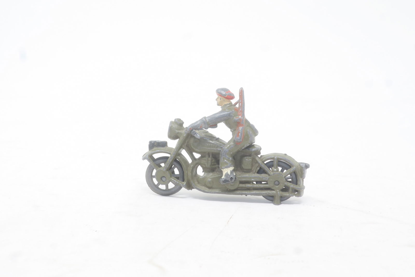 Charbens Paratrooper on motor (1 of 1)