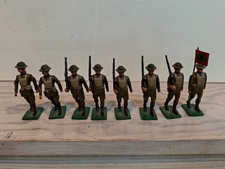 Martin Ritchie WWI English Trench Warfare: Martin Ritchie 1987 - WWI English Trench Warefare - 8 pcs - Excellent Condition - No Box.