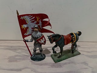 French Medieval Knight with Horse: French Medieval Knight with Horse - 2 pcs - Excellent Condition - No Box.