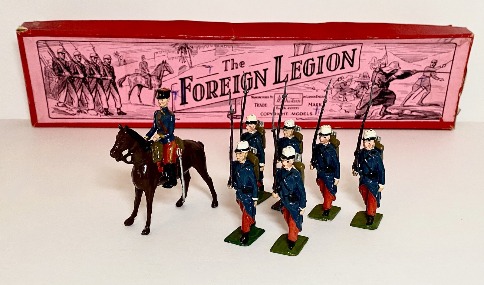 Britains #1711 French Foreign Legion: Post war issue. 7 pieces. Mint to near mint condition. Box excellent.