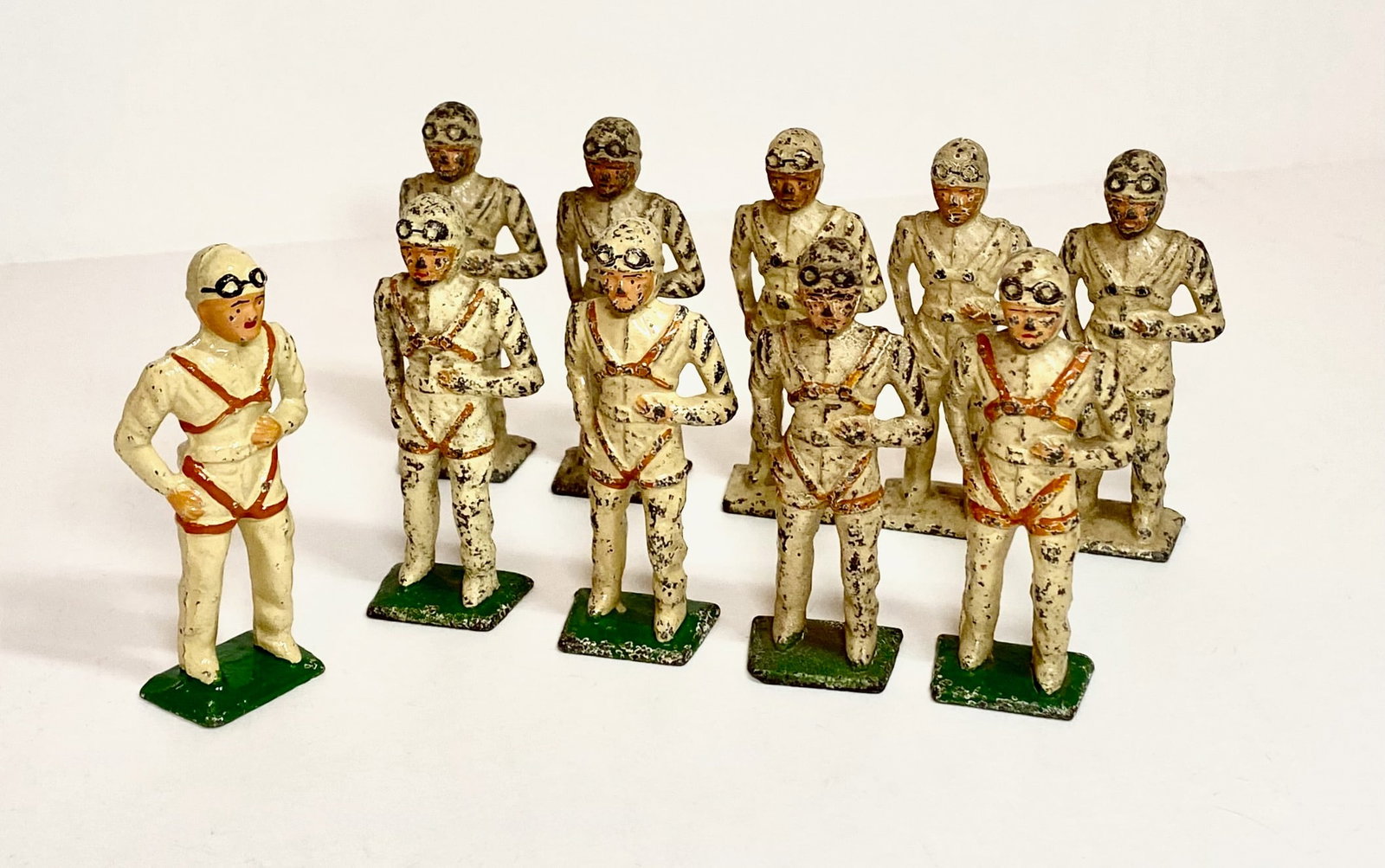 Grey Iron Pilots: 10 pieces. Good to fair condition (one repainted). No boxes.