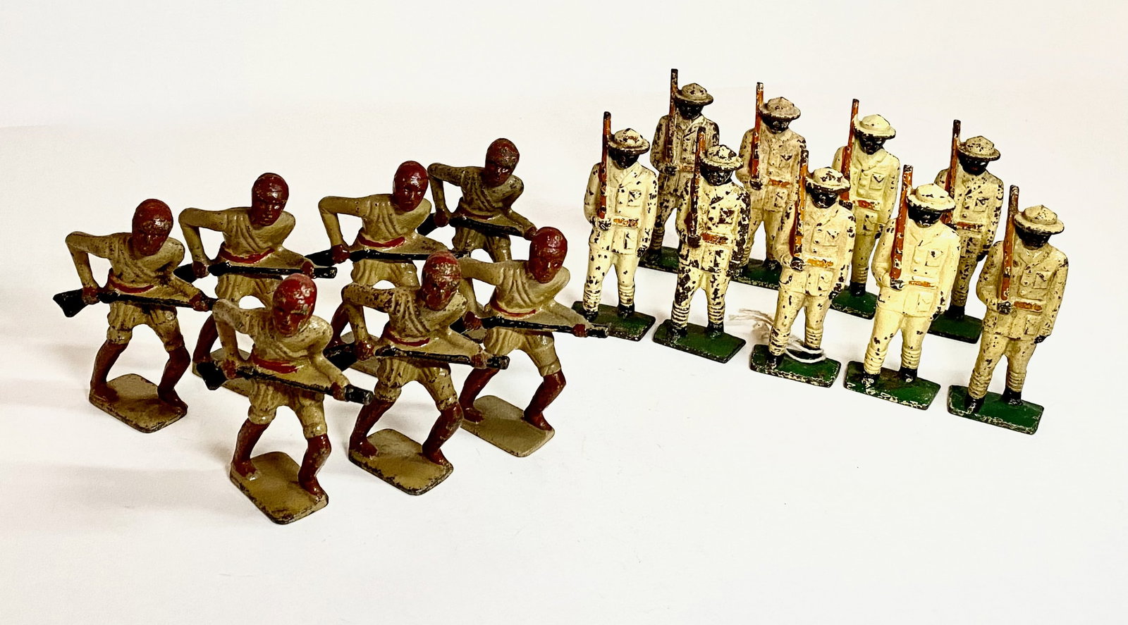Ethiopian Tribesmen & Infantry: 16 pieces. Good to fair condition. No boxes.