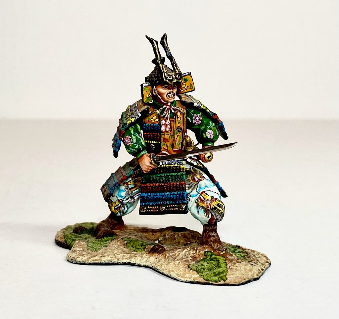 Niena Russia, Samurai Warrior: Excellent condition. Missing one sword blade.