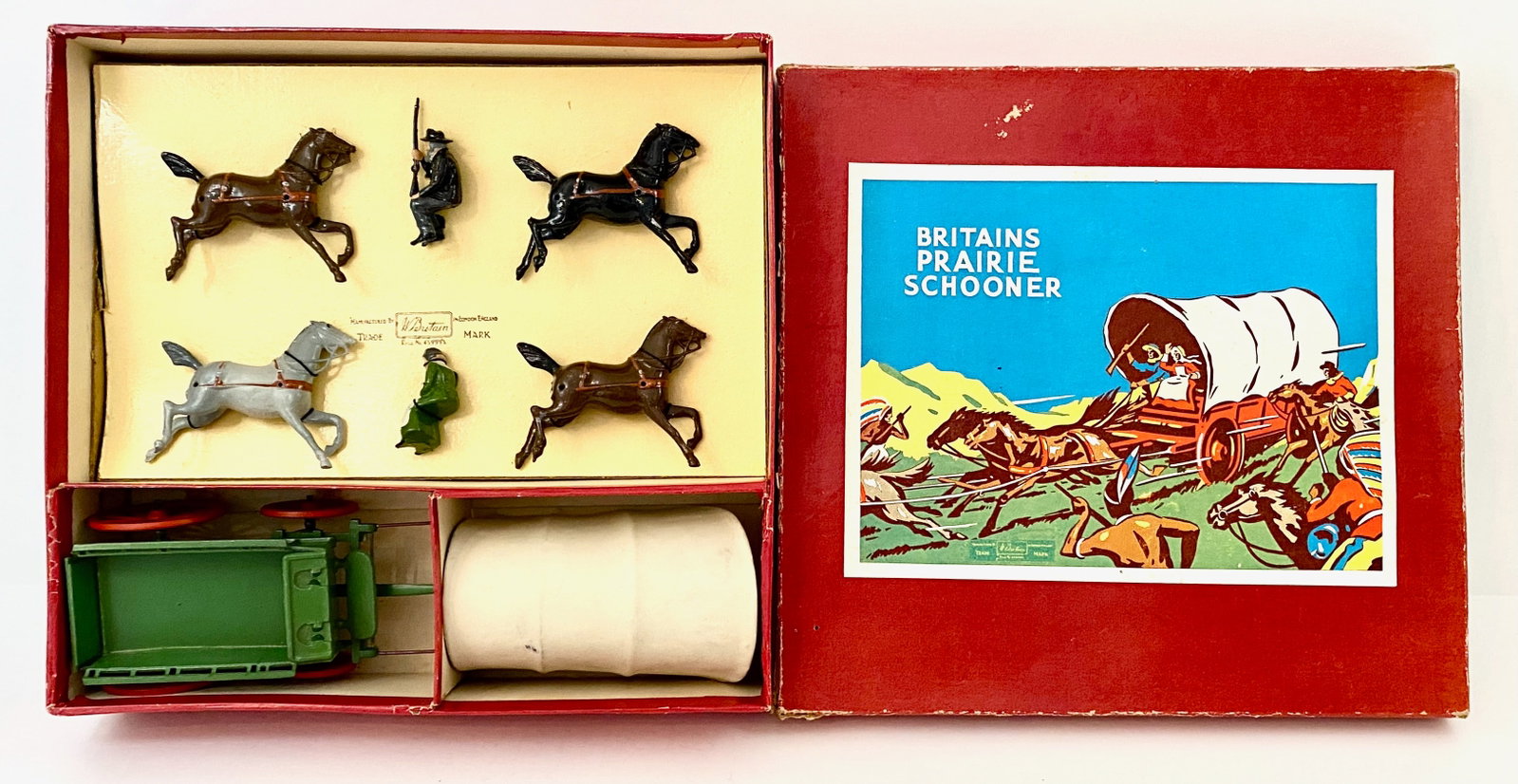 Britains #2034 Prairie Schooner: Post war 1949-59. 8 pieces, plus traces. Mint to near mint condition. Box very good (two top corner splits).