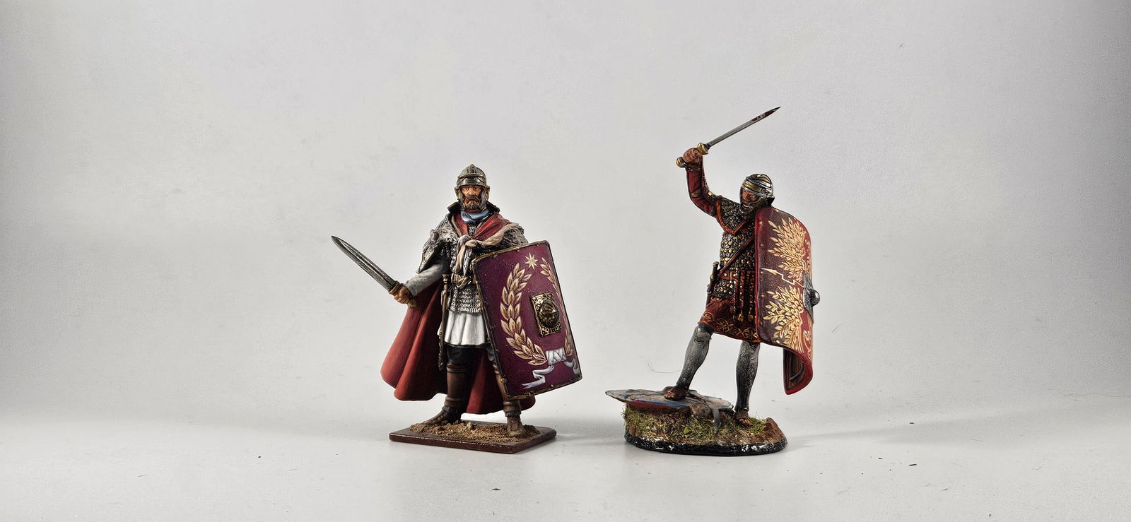 World Art St. Petersburg Ancient Romans: World Art Studios St. Petersburg - Lot of 2 Roman Warriors in Action. Excellent condition, 2 pieces.