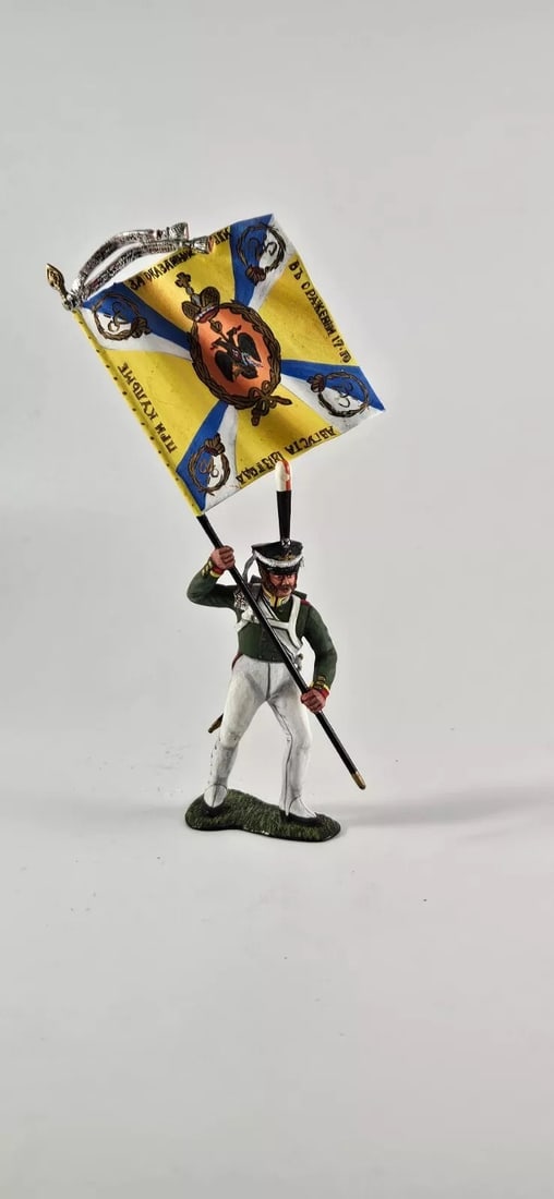 AeroArt St. Petersburg 1812 Russian Grenadier Flag: AeroArt Military Miniatures - The St. Petersburg Collection #010 - 1812 Russian Grenadier Flagbearer Variant 8, Excellent, 1 piece.