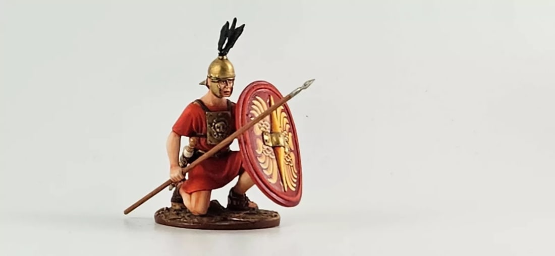 AeroArt St. Petersburg Roman Legionnaire Kneeling: AeroArt Military Miniatures - The St. Petersburg Collection #5008- Roman Legionnaire Kneeling with Spear, Excellent, 1 piece.