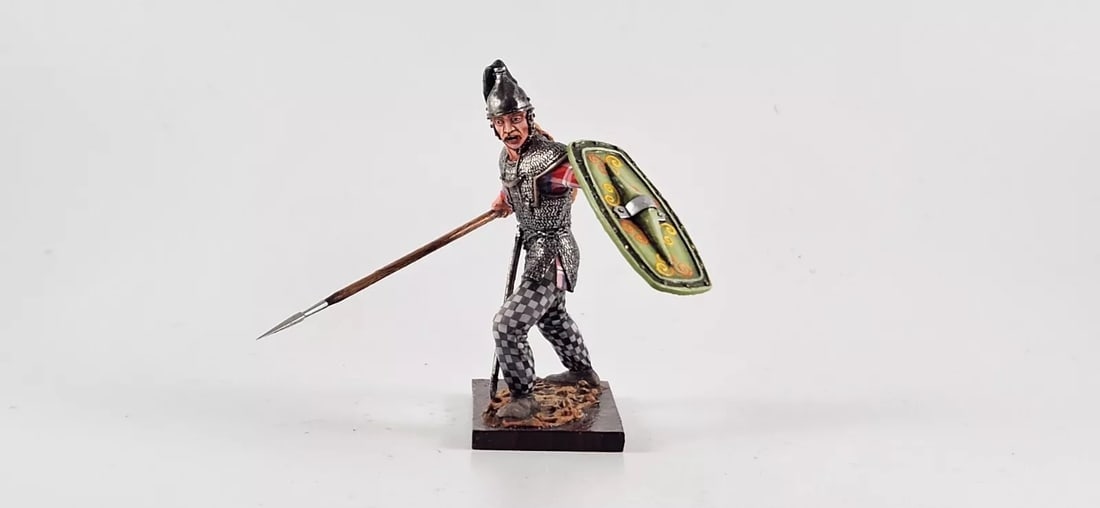 AeroArt St. Petersburg Celt Warrior Advancing: AeroArt Military Miniatures - The St. Petersburg Collection #GL 1 - Celt Warrior advancing with Spear, Excellent, 1 piece.