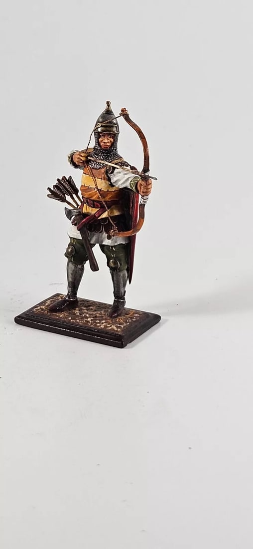 Vision St. Petersburg Russian Byzantine Knight: Vision Studios St. Petersburg Russian. High Quality. Russian Byzantine Knight Archer. Excellent condition 1 piece.