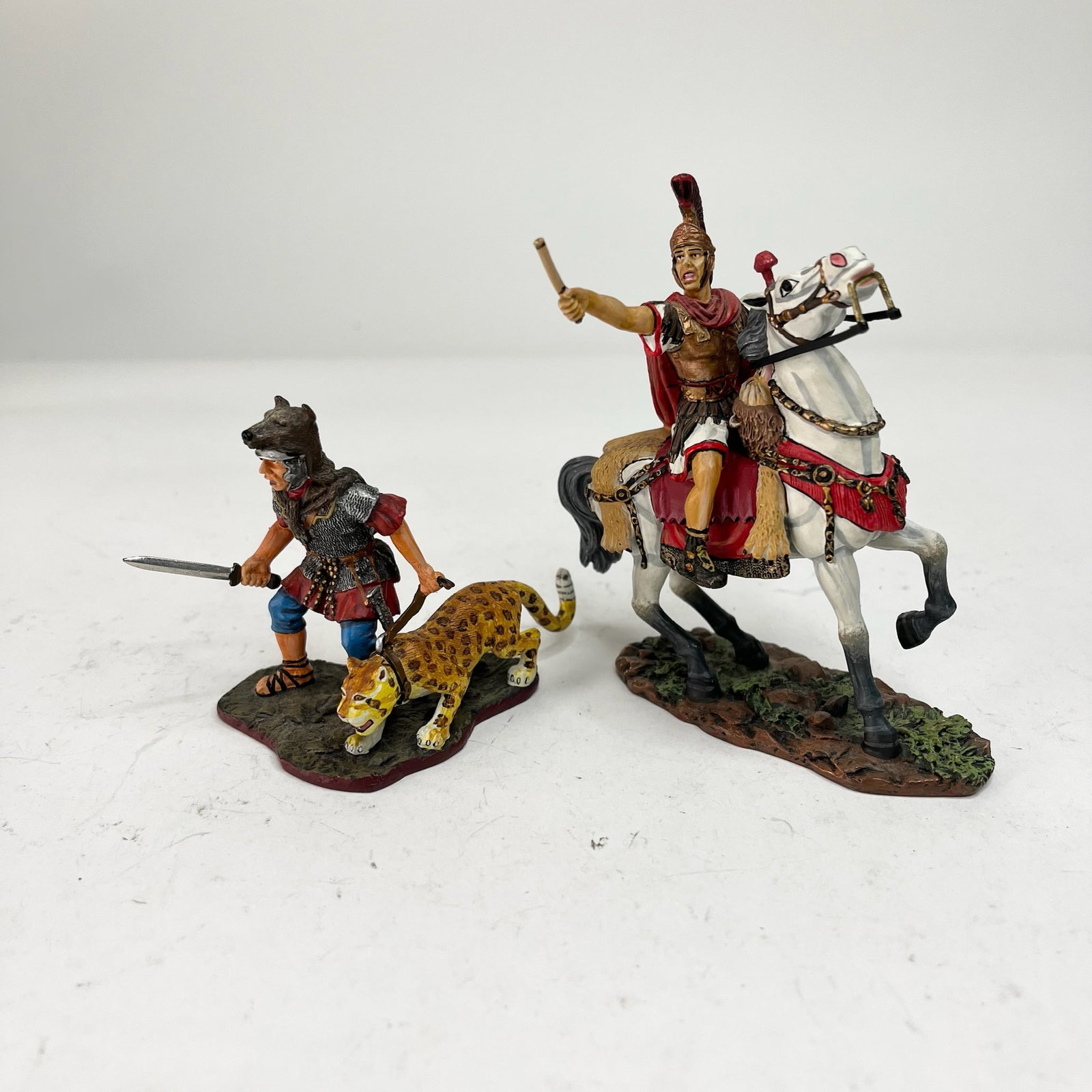 King & Country RO39 Mounted Julius Caesar and: R018RE. Legion Mascot Red. 2 Pieces. Condition Excellent, Julius Caesar has Incorrect Box.