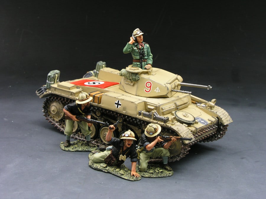 King & Country AK030 Panzer II Tank Set: 6 Pieces. Condition Excellent. Box Excellent.
