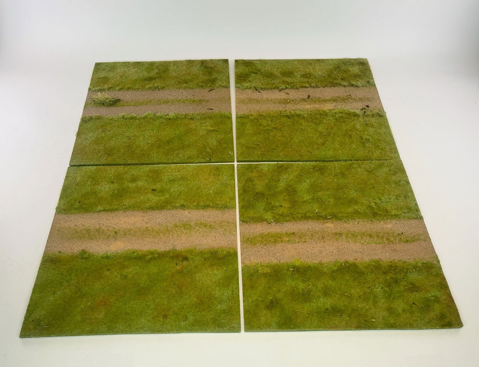 Dirt Road Diorama Baseplates: Unknown Maker. 4 12x12 inch plates. Condition Very Good. No Box.