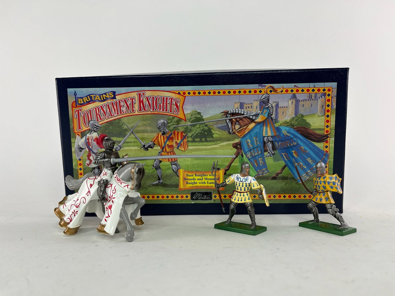 Britains Tournament Knights Foot Knights and: Mounted Knight with Lance, Set 08762. 3 Pieces. Condition Excellent. Box Excellent.