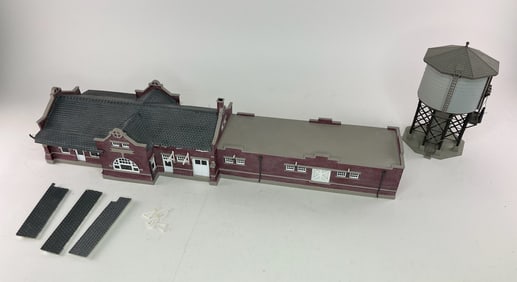Diorama Assembly House and Water Tower