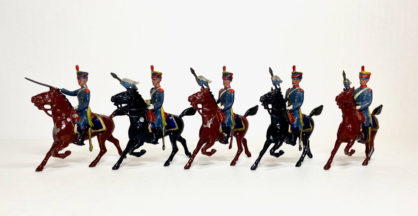 Britains #217 Argentine Cavalry: Pre war. 5 pieces. Excellent condition. Unboxed.