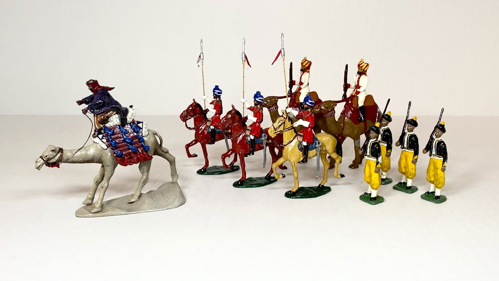 Assorted Arab & Indian Soldiers: 10 pieces. Near mint to excellent condition (Arab on camel missing whip). Unboxed.