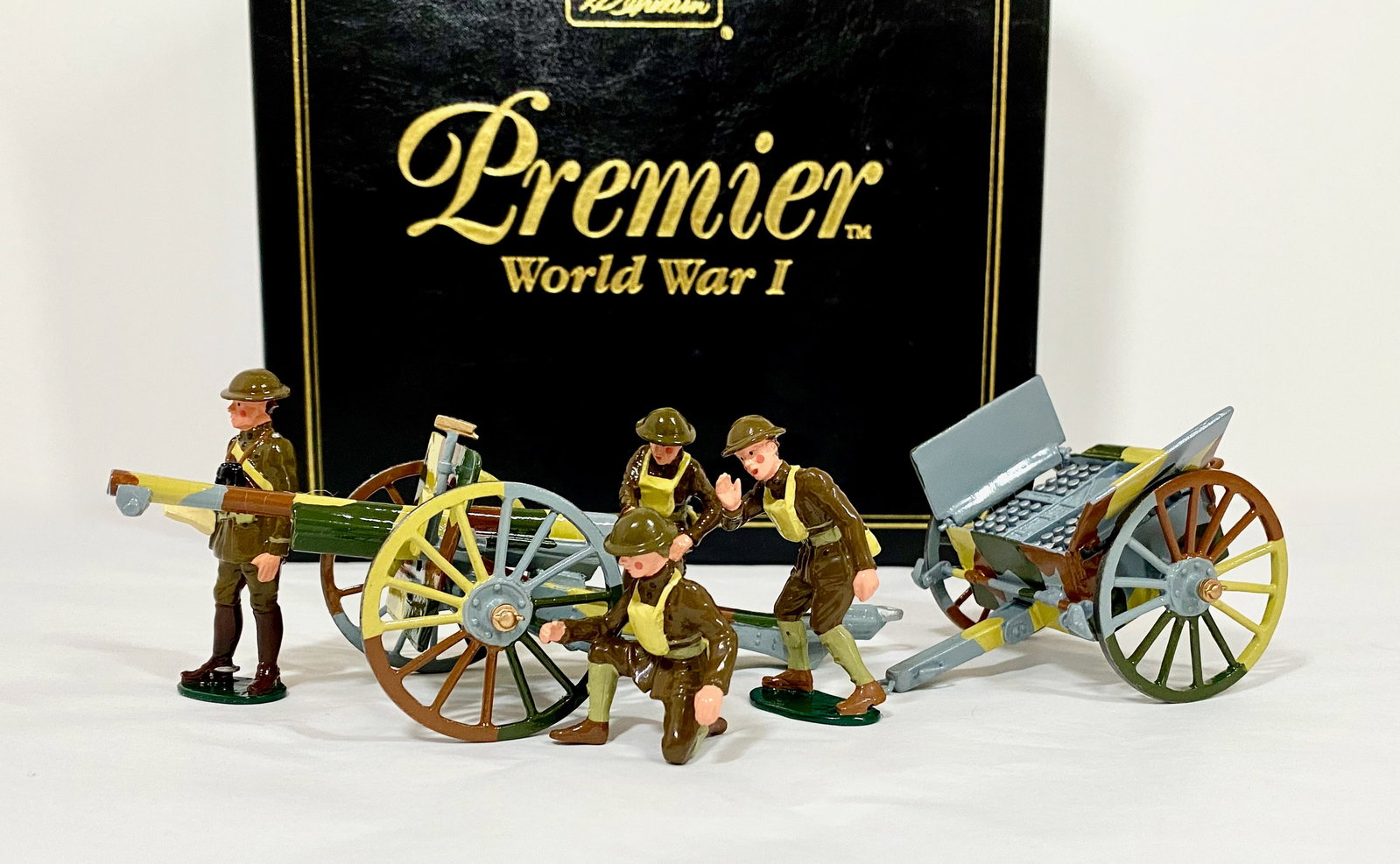 Britains Premier #41025 French 75mm Gun: With Caisson and U.S. Marine Detachment. 6 pieces. Mint condition. Box excellent.