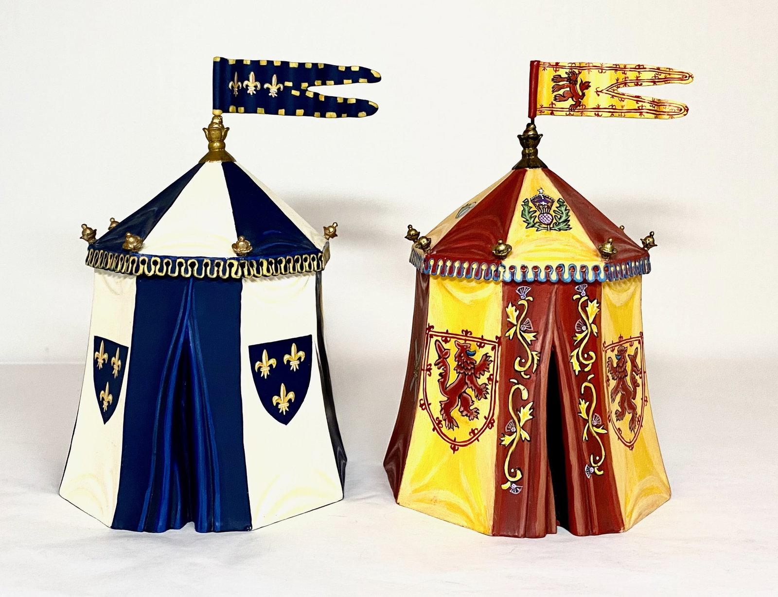 King & Country Medieval Tents: 2 pieces. Near mint condition. Unboxed.