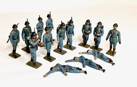 Mignot French Infantry With Wounded