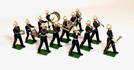 Britains Eyes Right Plastic Royal Marines Band