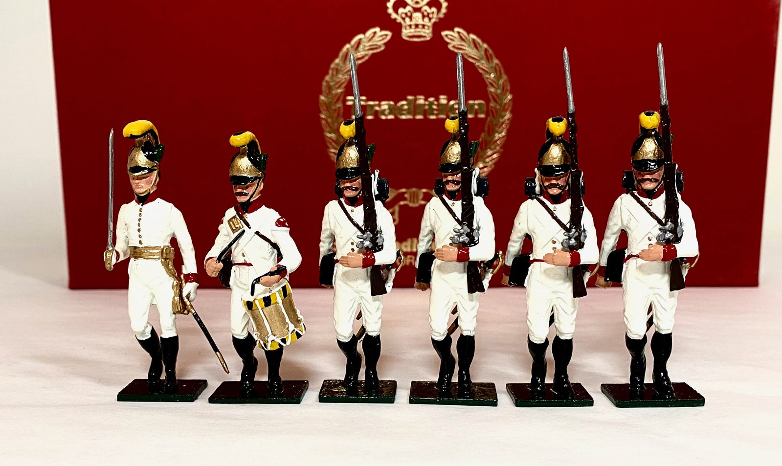 Tradition 2023 Christmas Set: German Infantry, Austro Hungarian Army 1803-1809. Officer with Drummer and four Privates. 6 pieces. Mint condition. Box excellent.
