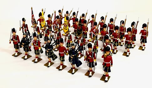 Hiriart Large Assortment of Highlanders with Colou
