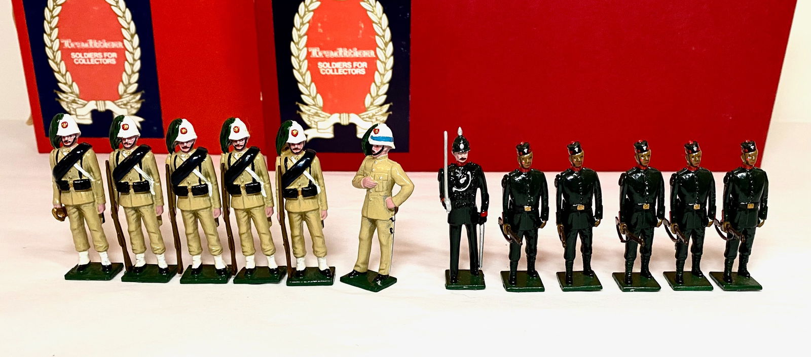 Tradition Boxed Sets: #72 Italian Bersaglieri China 1900, and #20 2nd Gurkha Rifles 1900. 12 pieces. Mint condition. Boxes excellent.