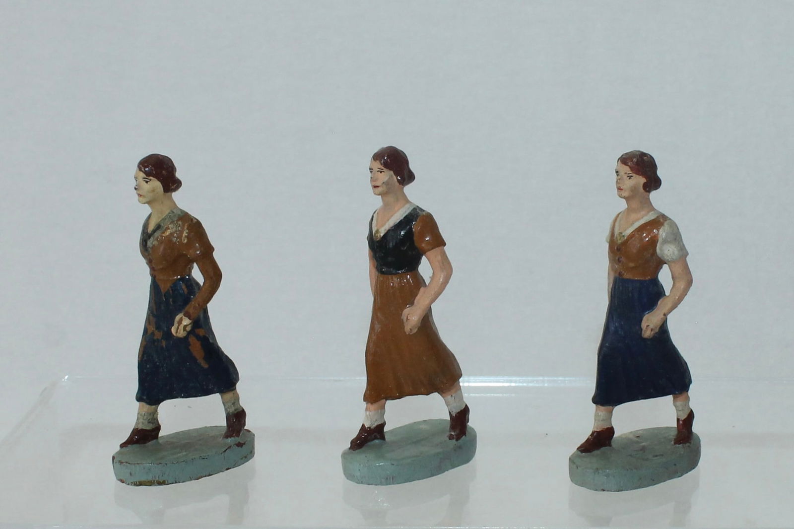 Elastolin Lot BDM Maidens (1 of 2)