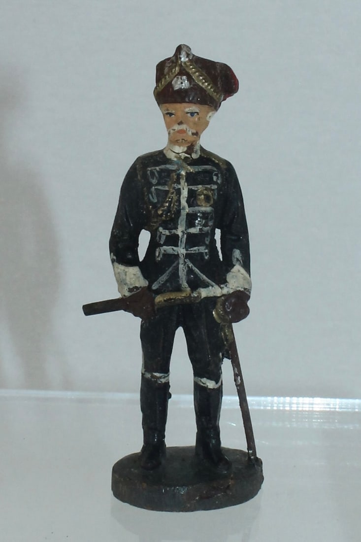 Elastolin Von Mackensen Holding Baton: 0/650/1. First Variation. Made 1935 Only. 1 Piece. Condition Very Good. No Box.