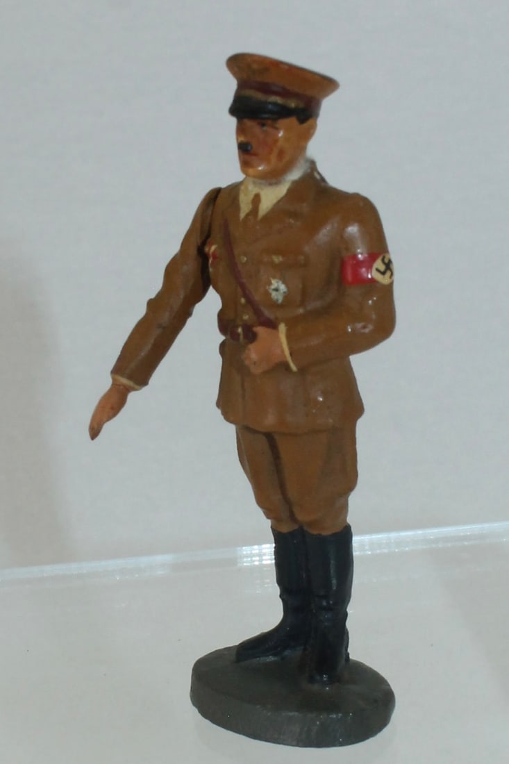 Elastolin Hitler Saluting Porcelain Head: 30/50/20N. Porcelain Head. Movable Arm. Made 1939-40. 1 Piece. Condition Excellent. No box.