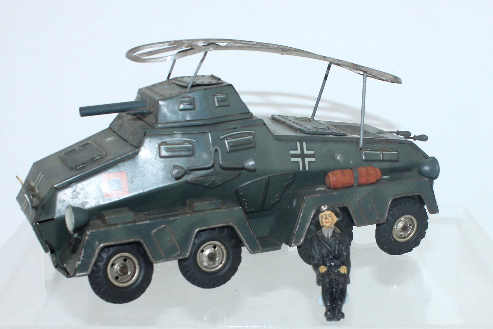 Tipp Co Reconnaissance Armored Car (1 of 7)