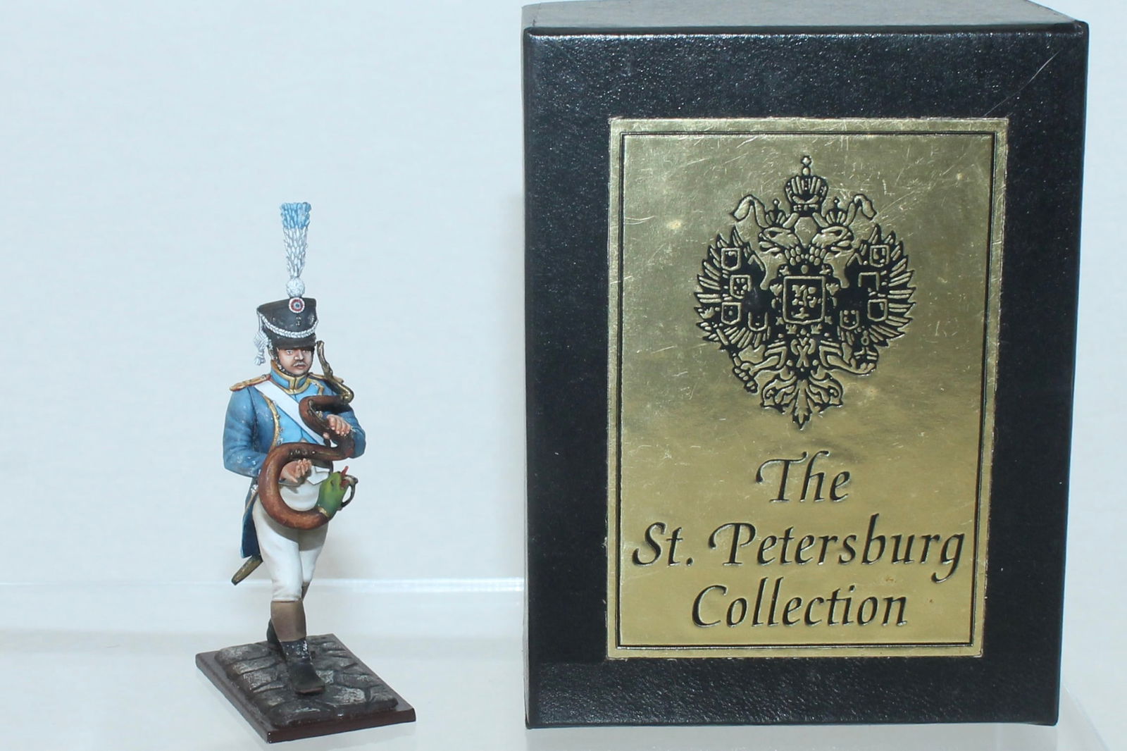 Aero Art Napoleonic Musician Serpent Horn: St. Petersburg Collection. Napoleonic Musician Playing Serpent Horn. 6165 on Underside of Base. 1 Piece. Condition Excellent. Box Very Good.