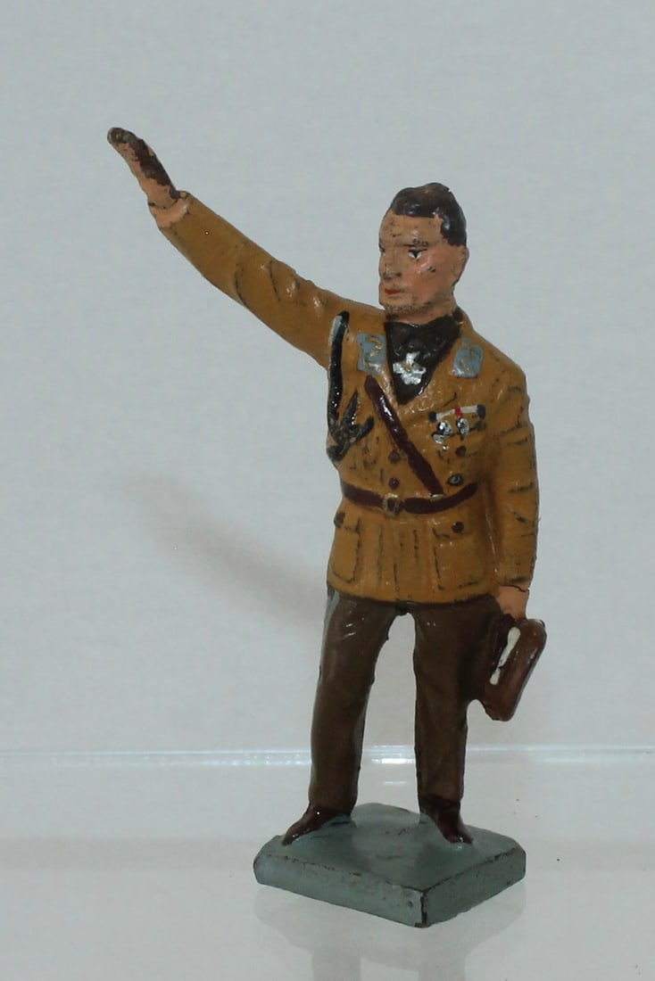 Lineol Goering in Party Uniform Saluting (1 of 3)