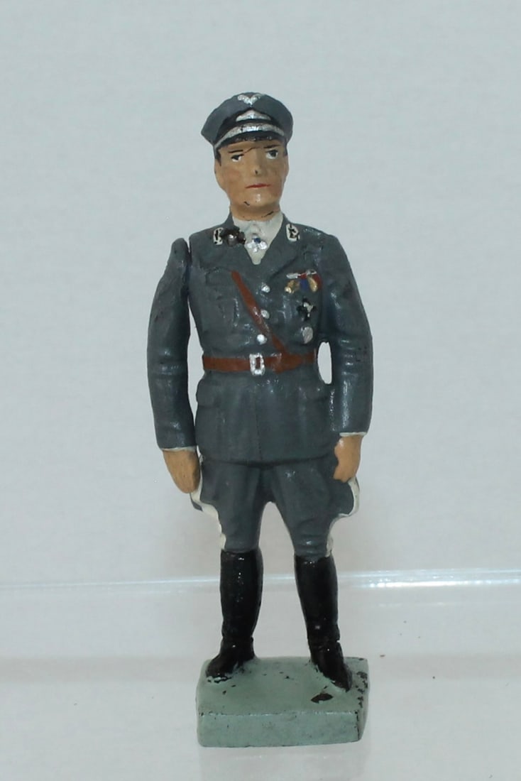 Lineol Goering Standing in Luftwaffe Uniform (1 of 3)