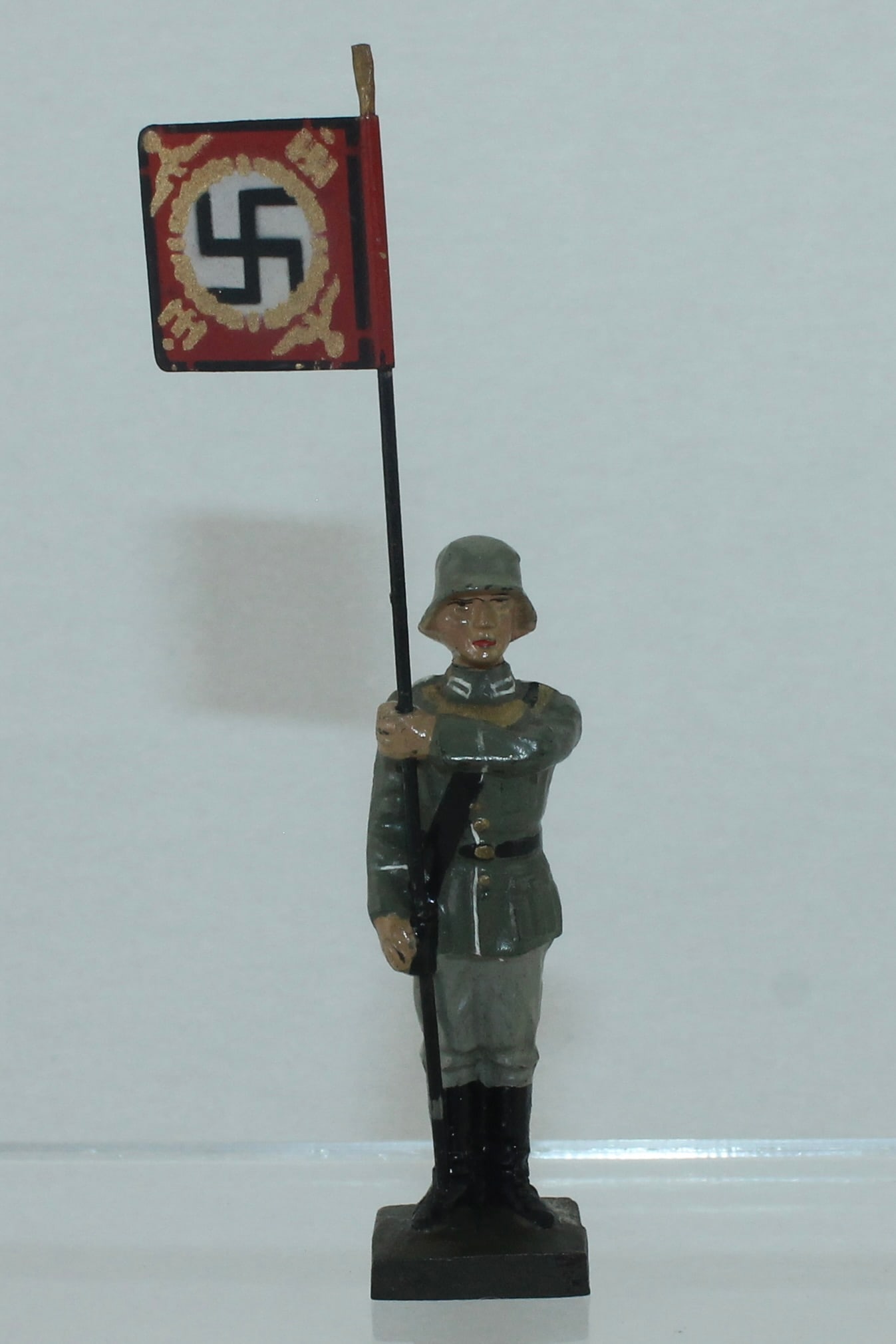 Lineol German General Staff with Standard (1 of 3)