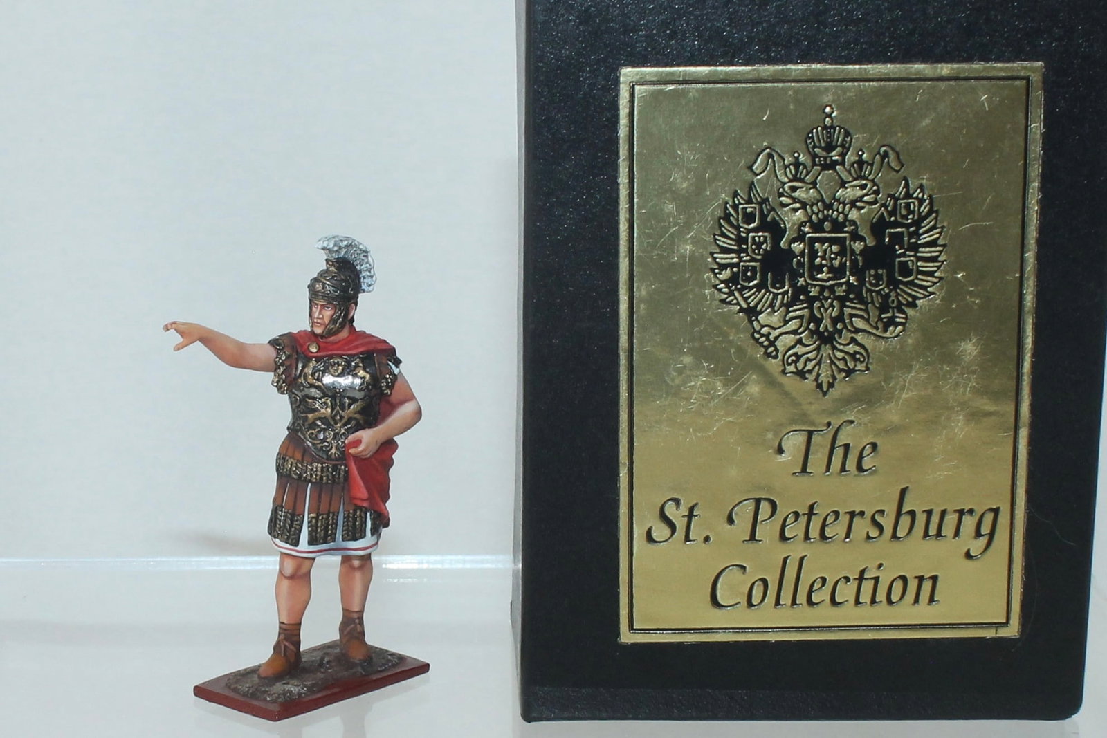 Aero Art Emporer Julius Caesar Saluting: St. Petersburg Collection. 3816 on Underside of Base. 1 Piece. Condition Excellent. Box Very Good.