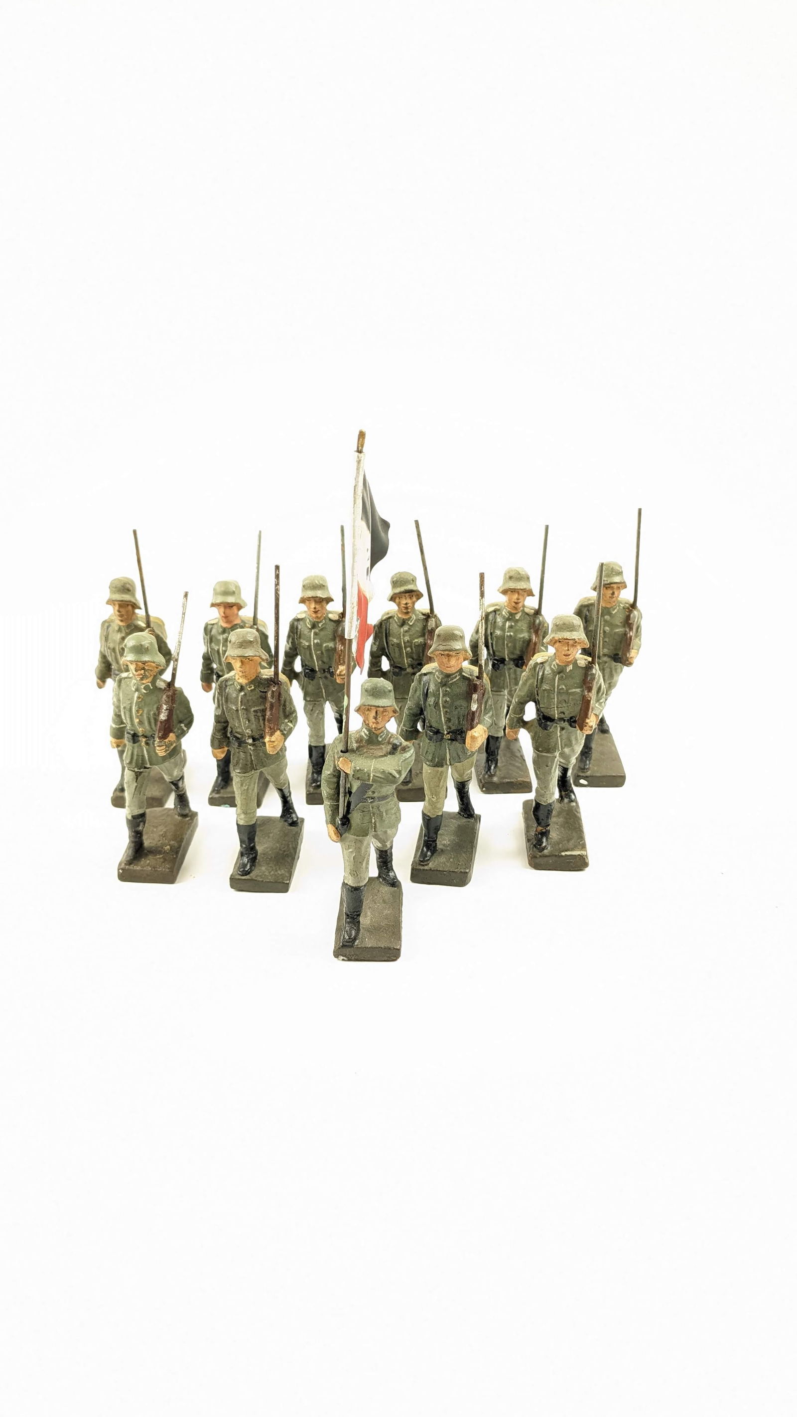 Lineol German Marching With Flagbearer (1 of 1)