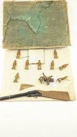 Beiser Board Game With Britains In KhakiWith Gun