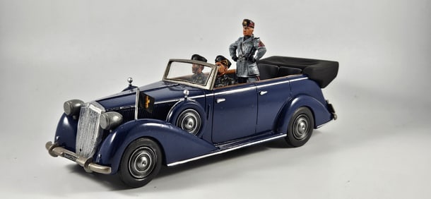 Rhino King & Country WW2 Mussolini Staff Car
