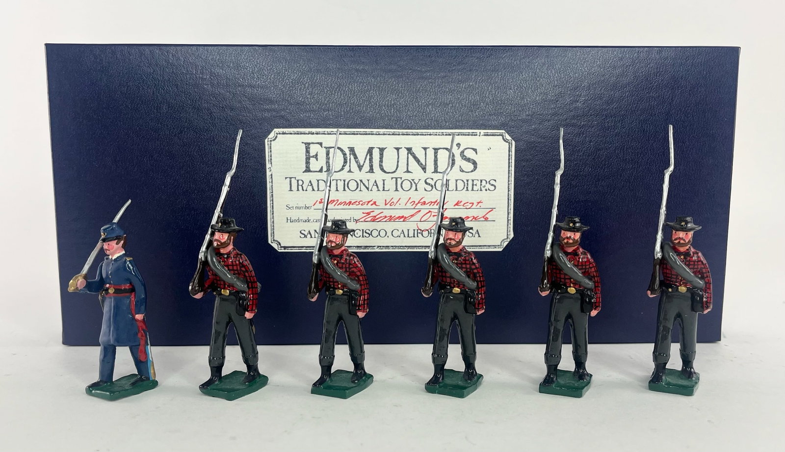 Edmund's 1st Minnesota Volunteer Infantry Regiment: 6 Pieces. Condition Excellent. Box Excellent.