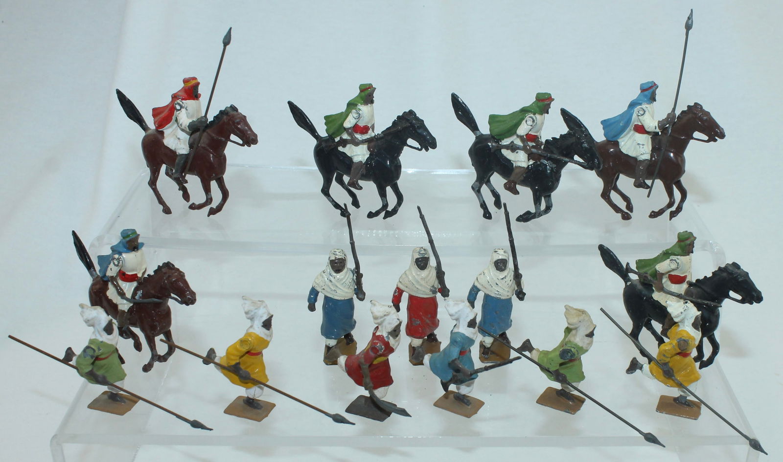 Britains Lot Arabs Foot and Mounted (1 of 3)