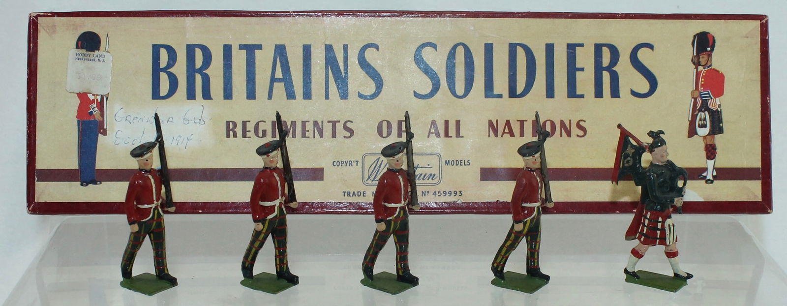 Britains Set 212 Royal Scots with Piper (1 of 4)