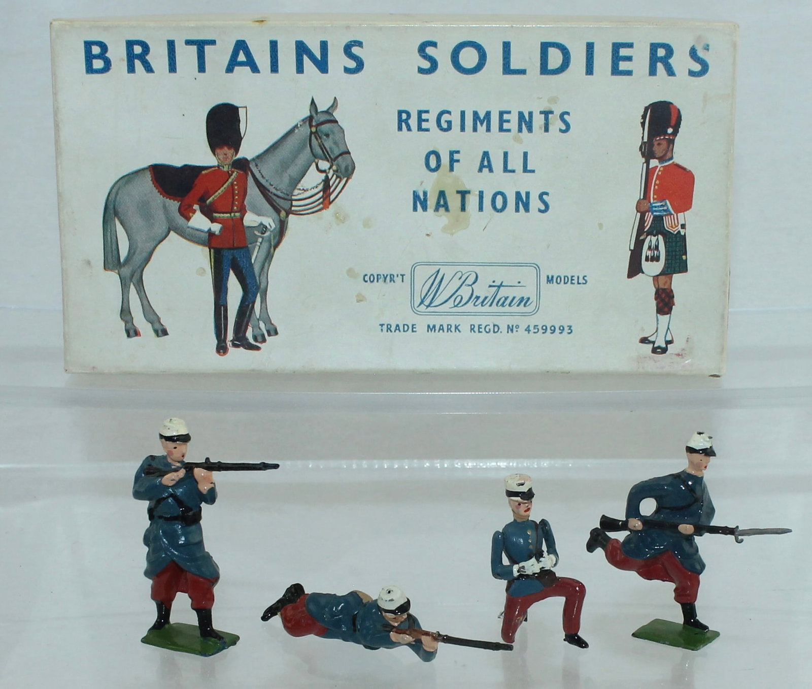 Britains Half Box 2137 French Foreign Legion: Made 1957-59. 4 Pieces. Condition Excellent. Box Very Good.