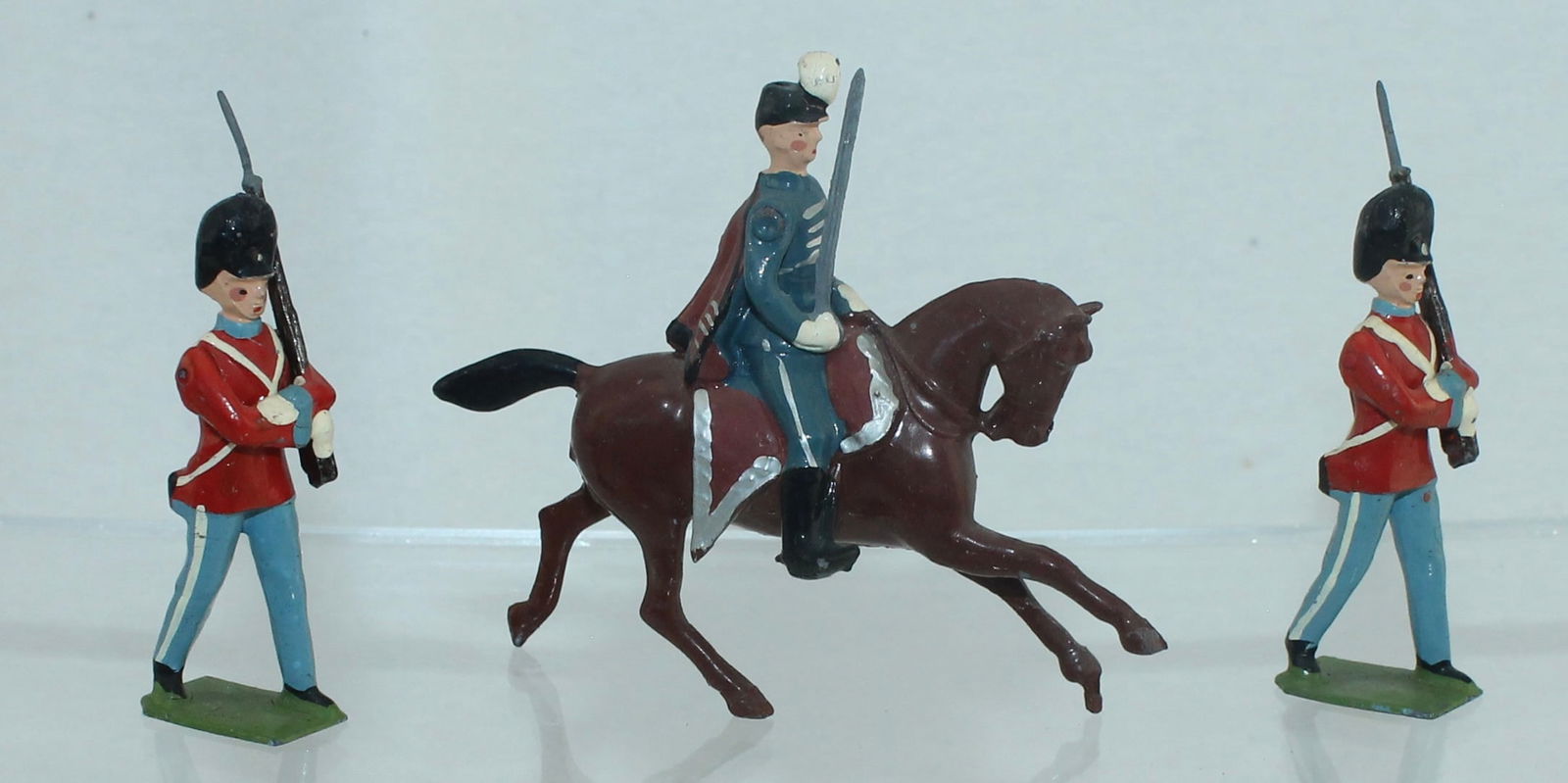 Britains Half Box 2135 Danish Hussars Life Guard (1 of 2)