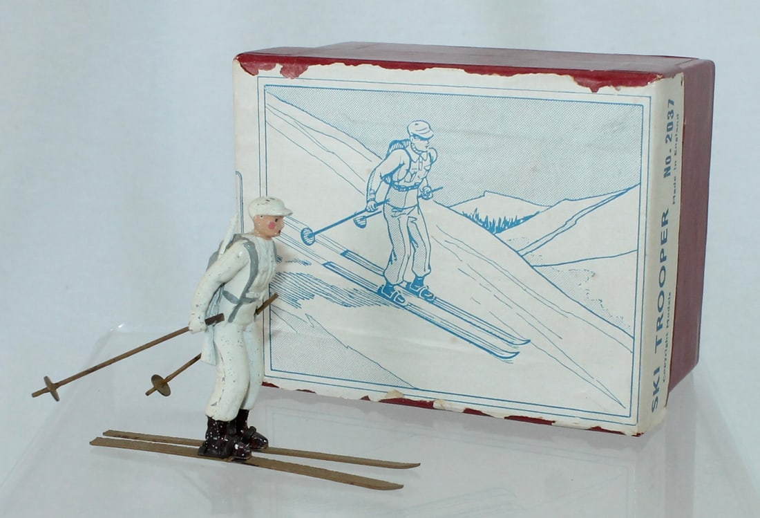 Britains Set 2037 Ski Trooper (1 of 2)