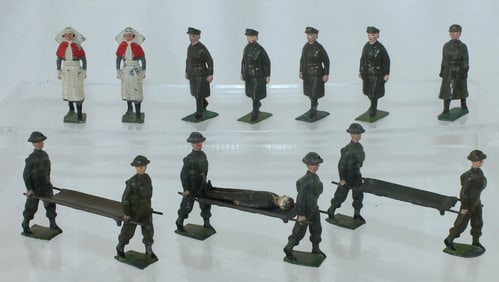 Britains From 1897 Medical Personel with Wounded